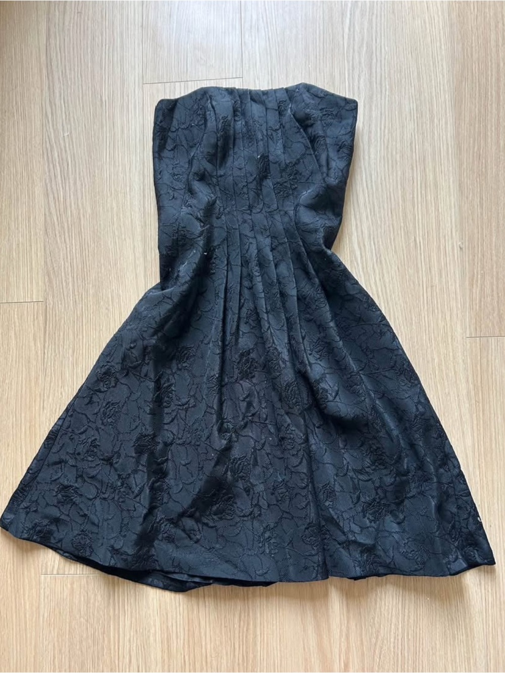 Elegant Black Strapless Floral Dress